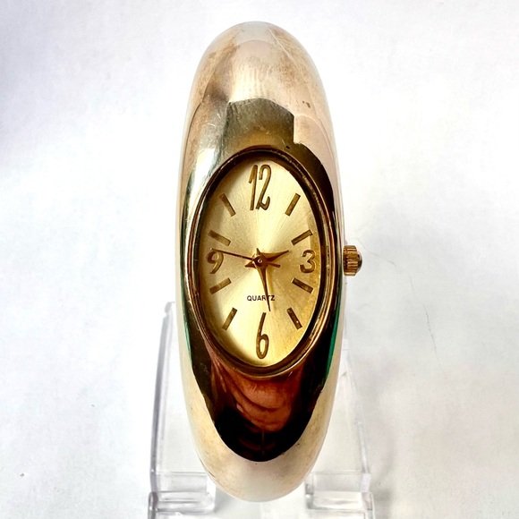 TARGET Quartz 19mm Gold Tone Bracelet Watch - Picture 1 of 5